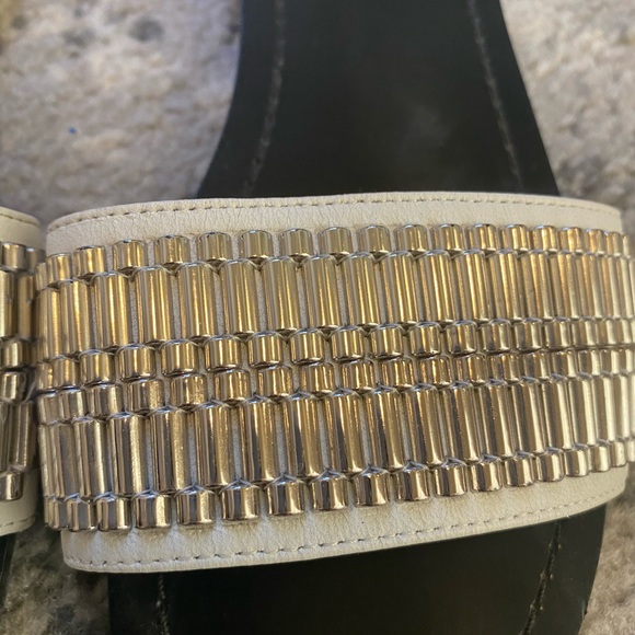 Kendall + Kylie Slip On Sandals - Picture 4 of 5